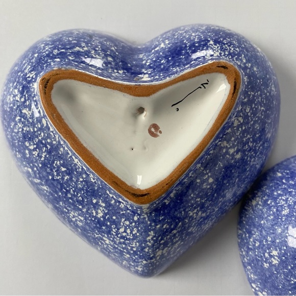 Sponge ware Heart Shaped Bowls Set Of 2 Signed blue white EUC pottery hand made - Picture 15 of 16